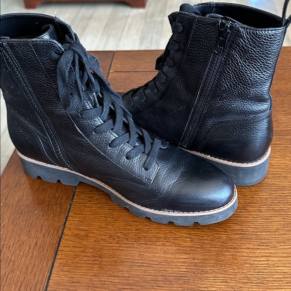 Vionic Boots - Picture 3 of 5